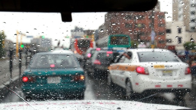 Ciclón Yaku: Consejos para conducir bajo la lluvia